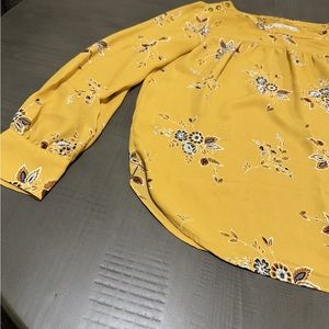 Beautiful yellow long sleeve spring shirt from Loft